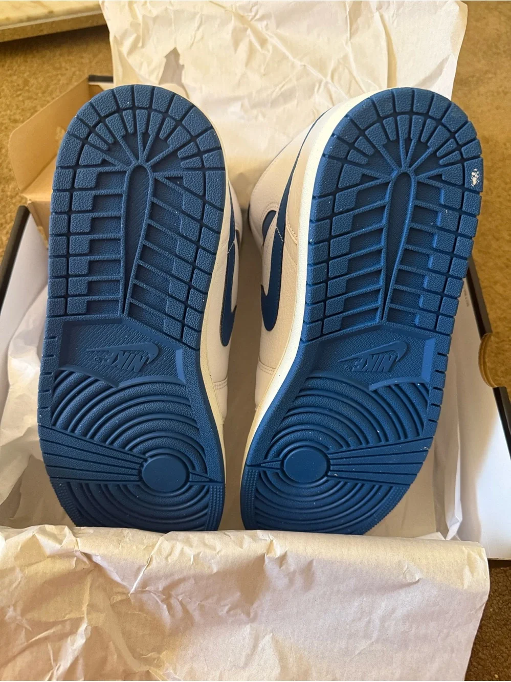 Jordan• 1 Mid SE in White, Industrial Blue, Sail